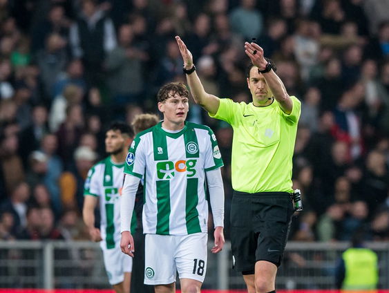 Stand.nl: De KNVB moet vooral blijven doorgaan met het stilleggen van wedstrijden