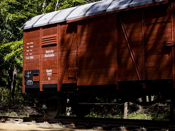 Wie heult met de vijand?