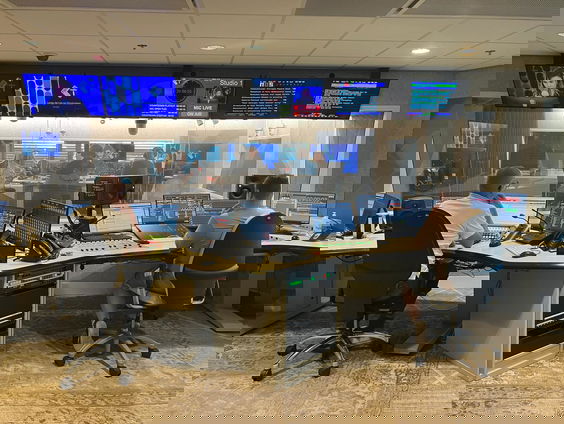 Het Nieuwsforum met Koen Petersen, Gerard Beverdam en Tom Mikkers