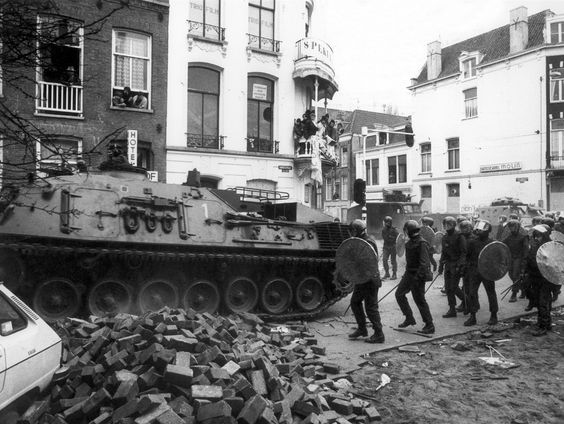 Vandaag in 1980: Krakersrellen in Amsterdam