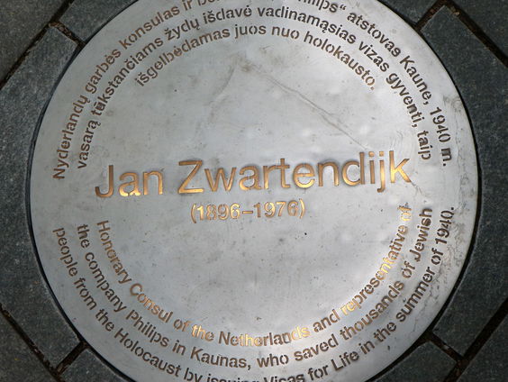 Waarom nu pas een eerbetoon voor Jan Zwartendijk?