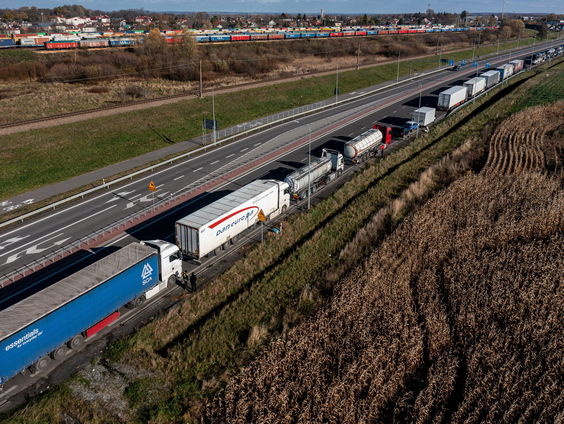 Poolse truckers blokkeren grens met Oekraïne