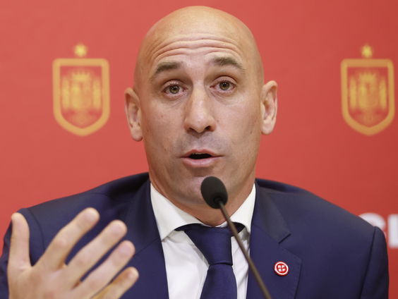 Het Spaanse sporttribunaal TAD beslist over het lot van Luis Rubiales
