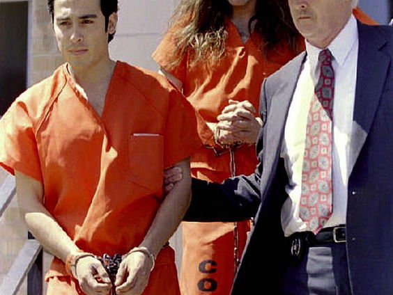 Terug naar Toen; FBI bestormt ranch sekteleider David Koresh