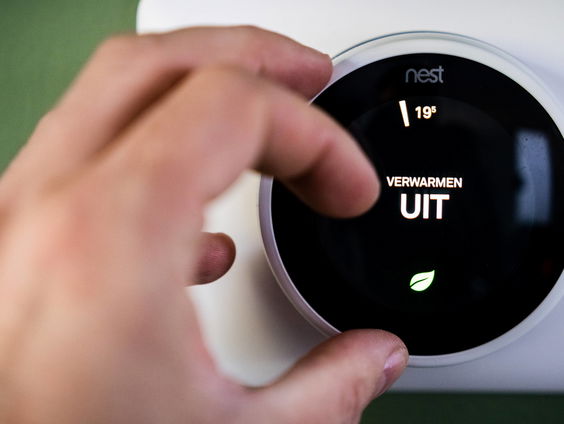 We moeten aan de stadsverwarming, ook kwaadschiks, zegt Miss warmtepomp