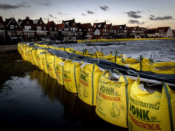 Innovatieve waterkeringen: "Zandzak is effectief maar er zijn alternatieven"