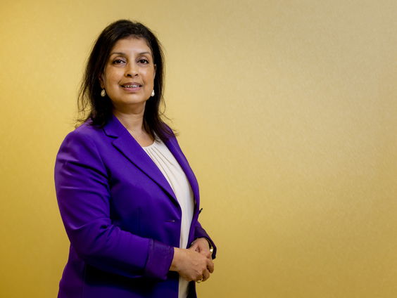 Wat kan een minister doen om leraren te helpen bij Holocaust-onderwijs?