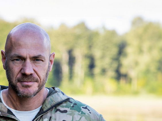 Special Forces, commando in het leger en nu ook auteur: Ray Klaassens