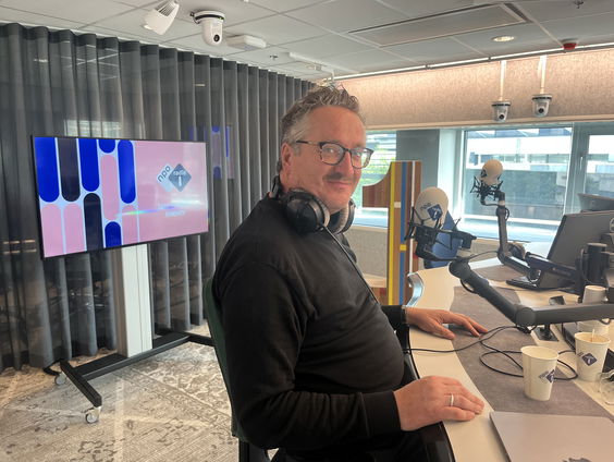 Artistiek directeur Bart Rutten over de tentoonstelling 'Stoel neemt stelling'