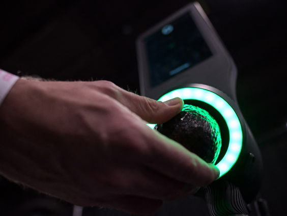 Avocadoscanner voorkomt kapotgeknepen avocado’s: 'Goed tegen voedselverspilling'