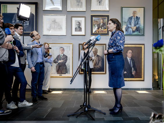 Wat moet er volgens het Commissariaat voor de Media gebeuren om misstanden in de toekomst te voorkomen?