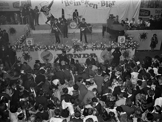 Terug naar 1964: The Beatles treden op in het dorp Blokker