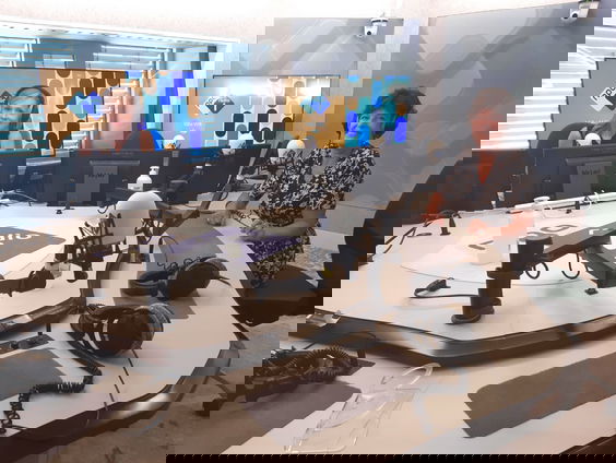 Bureau Buitenland - Verre Geluiden #18: Mirjam de Bruijn