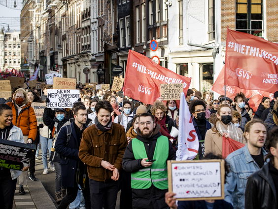Hoe verstandig is de ééncentactie voor een hogere compensatieregeling van het leenstelsel?
