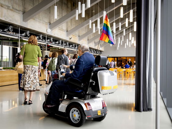 '70-plus LHBTI'ers vaak slachtoffer van pesterijen'