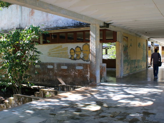 De Vakantieman: Christianne Alvarado tipt een verlaten school op Cuba