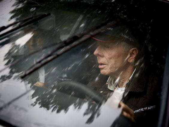 Eerste Nederlandse Le Mans-winnaar racet op zijn 81ste nog steeds