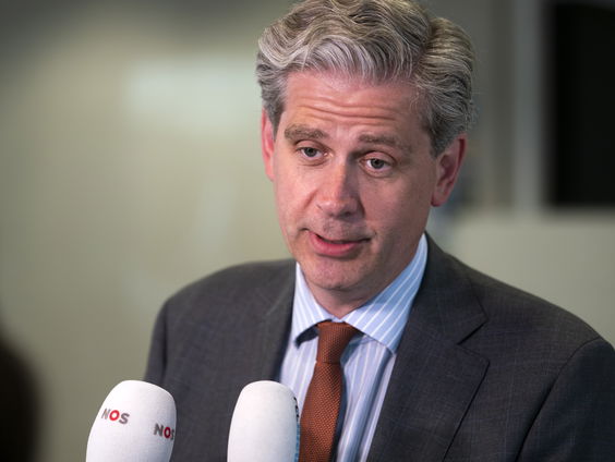 Van der Burg wil 3 overlooplocaties openen om Ter Apel te ontlasten