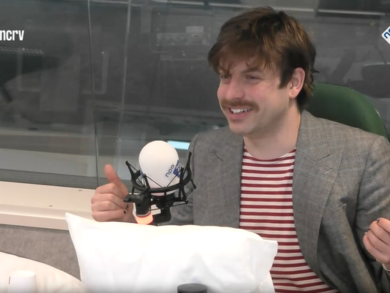 Dichter Joost Oomen over zijn nieuwe bundel 'Lievegedicht'