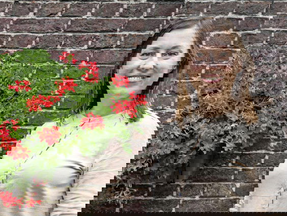 De Oekraïense Anja Gerashchenko voert campagne voor de gemeenteraadsverkiezingen