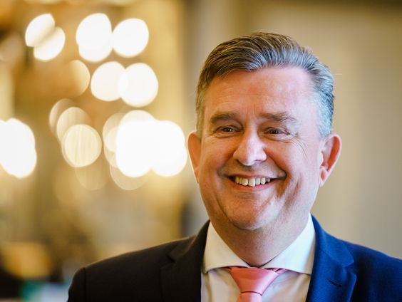 Gouverneur van Limburg Emile Roemer over waterschade: 'Bij verzekeraars ligt een groter probleem'