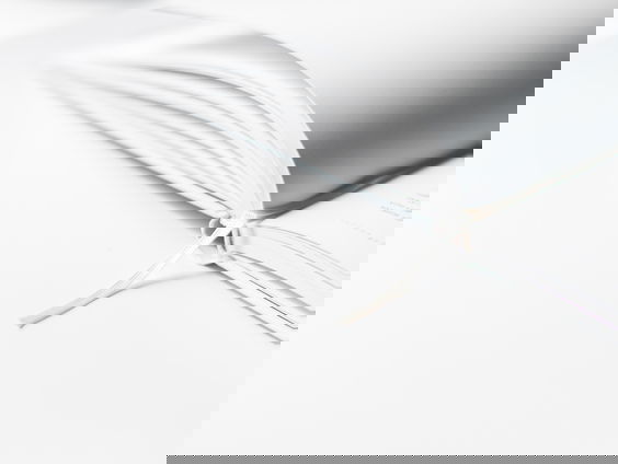 Historicus Gert OostIndiƫ reflecteert in boek op eigen werk