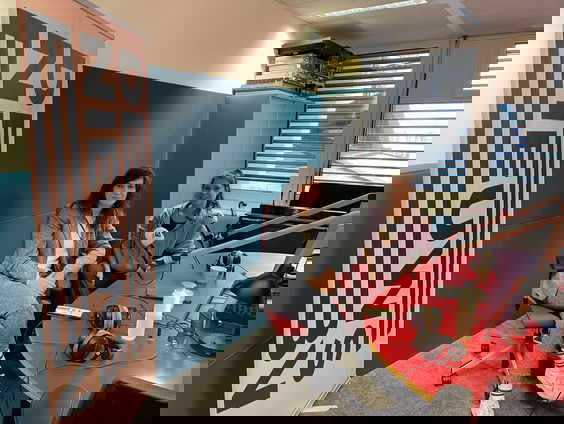 De Overdracht 2: 'Ik word standaard aangesproken op wat er in Den Haag is gebeurd'