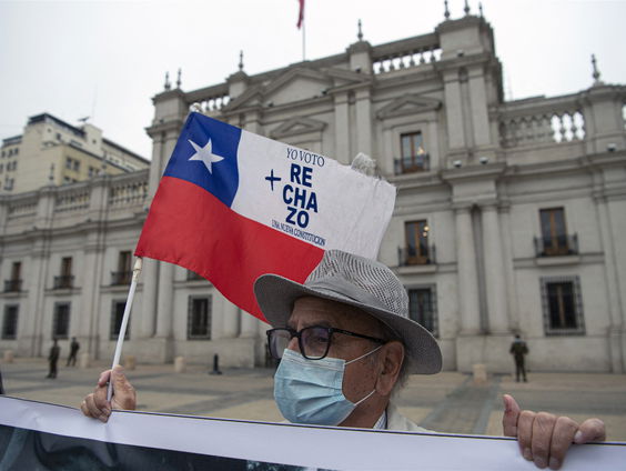 Chilenen naar stembus voor nieuwe grondwet