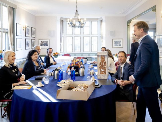 Is er voldoende aandacht voor gevolgen van politiek beleid voor jongeren?