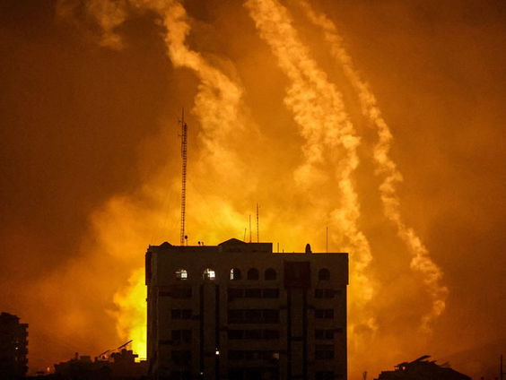 'Zwaarste luchtaanvallen tot nu toe op Gaza', nauwelijks communicatie mogelijk