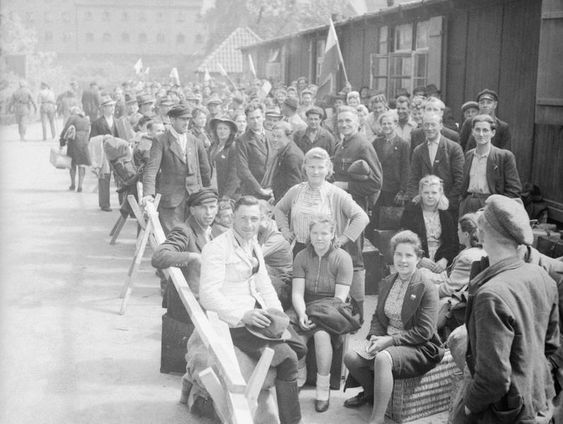 Van welke wetten en verdragen moet de PVV af voor een asielstop?