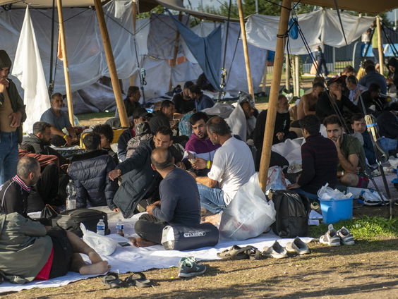 Bestuursvoorzitter COA: 'Kan niet garanderen dat er geen mensen in het gras moeten slapen'