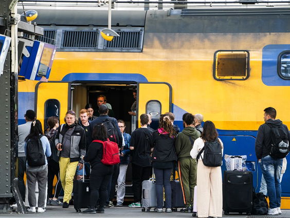Stand.nl: 'Treinkaartjes duurder maken in de spits is een goed idee'