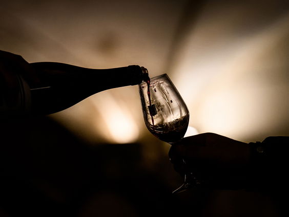 Hoe de alcohollobby een NIX18-reclame aanpaste