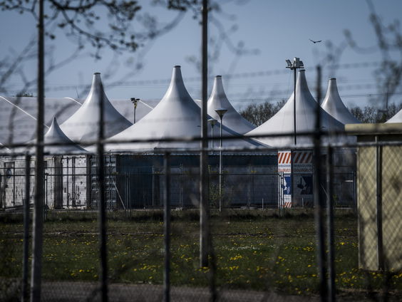 Moeten gemeenten gedwongen worden om asielzoekers op te vangen?