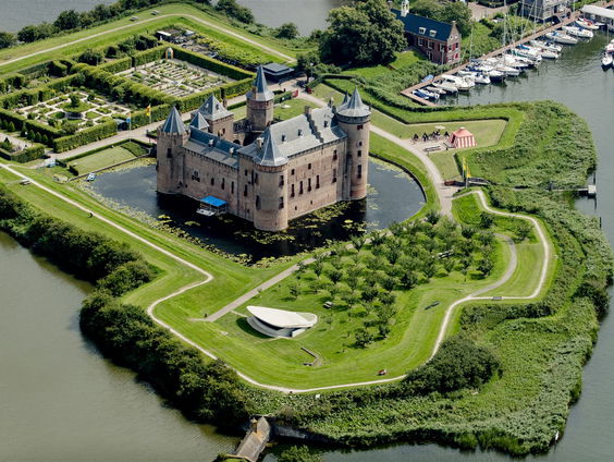 Historicus Bjorn Storm over de moord op graaf Floris V
