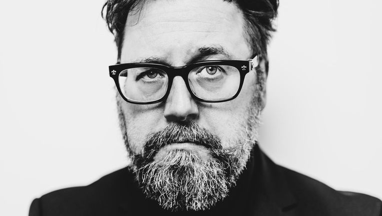 Filmregisseur Martin Koolhoven geeft filmcolleges over James Bond-films