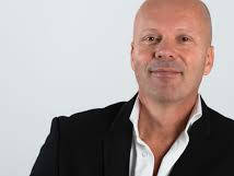 Zijn de lichtontwerpen van William Brand gebruiksvoorwerpen of toch kunst?