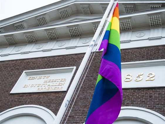 Is actief regenboogbeleid een provincietaak?