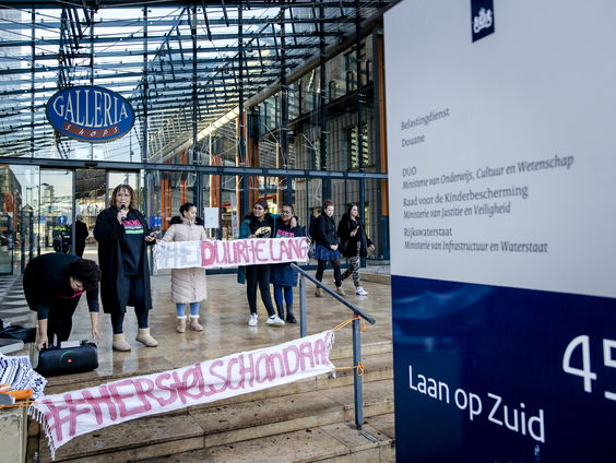 Organisatie Herstel Toeslagen loopt vast door chaos