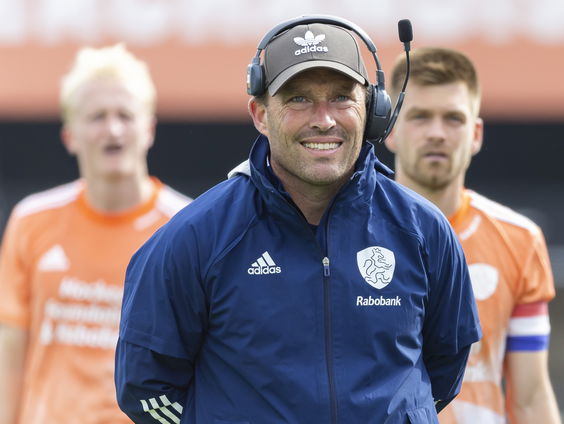 Onder leiding van bondscoach Jeroen Delmee tellen ook de hockeyers af naar het WK