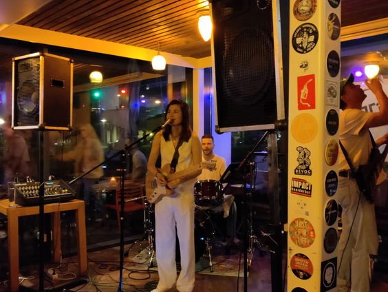 Laura Sjin bij Popronde Utrecht