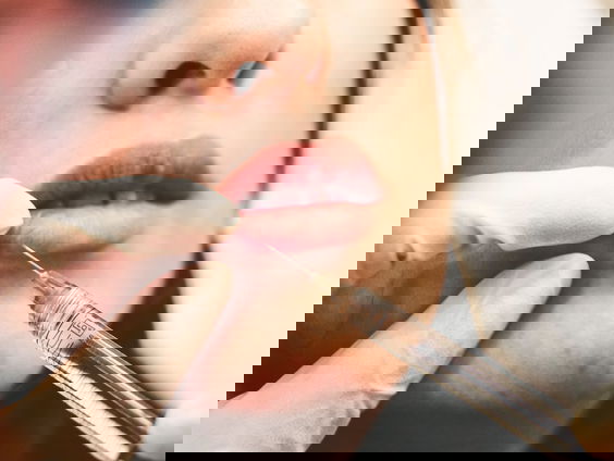 De gevaren van het normaliseren van cosmetische ingrepen