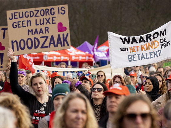 Stand.nl: De bezuiniging in de jeugdzorg moet van tafel