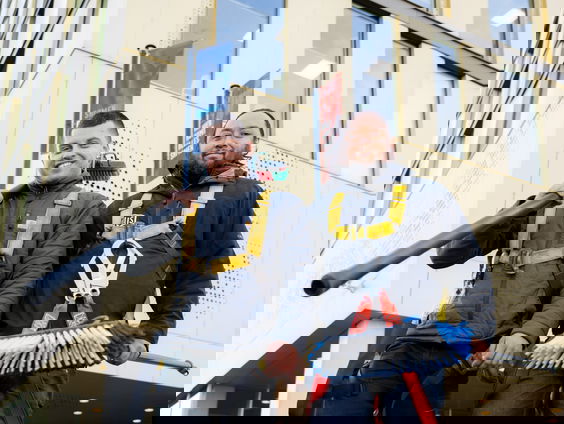 Glazenwassersbedrijf Nelis Company helpt jongeren aan een baan