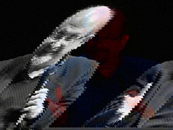 Salman Rushdie publiceert eerste boek jaar na aanslag