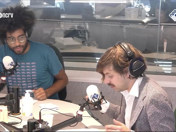 Joost Oomen en Raf Njotea, ambassadeurs van de Week van het Nederlands