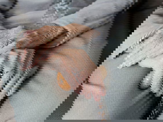 Vakbond FNV kondigt acties aan voor vroegpensioen voor zware beroepen