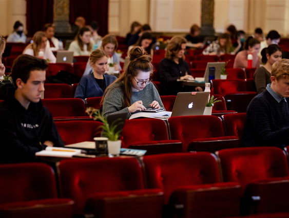 Stand.nl: 'Het bindend studieadvies moet blijven'