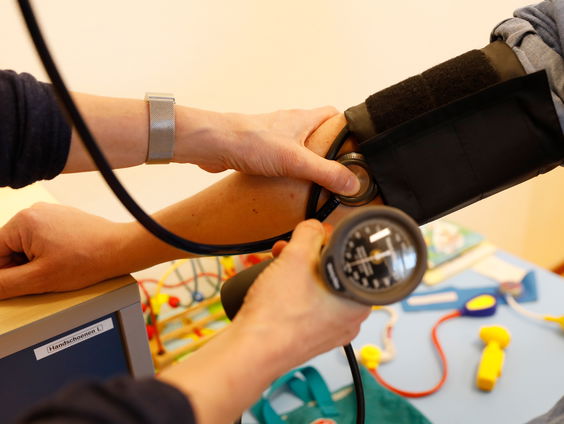 Huisartsen leggen uur het werk neer